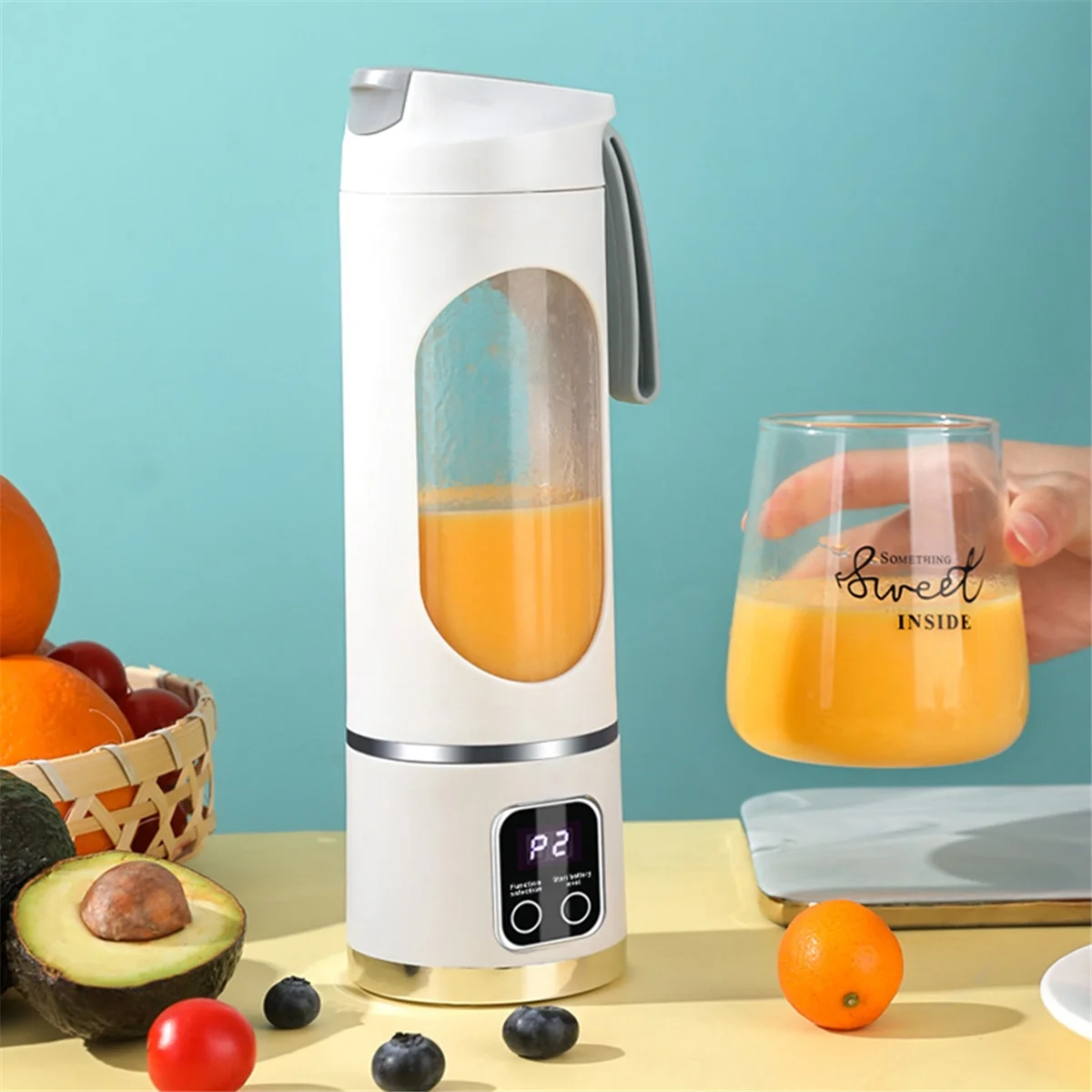 Portable electric juicer with USB charging