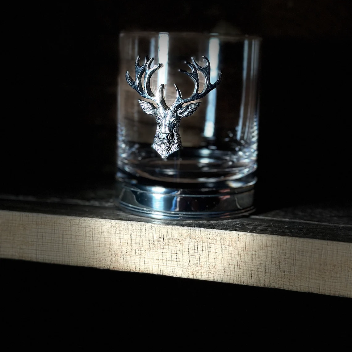 Deer Head Whiskey Glass – Handcrafted Vintage Glassware with Tin Base