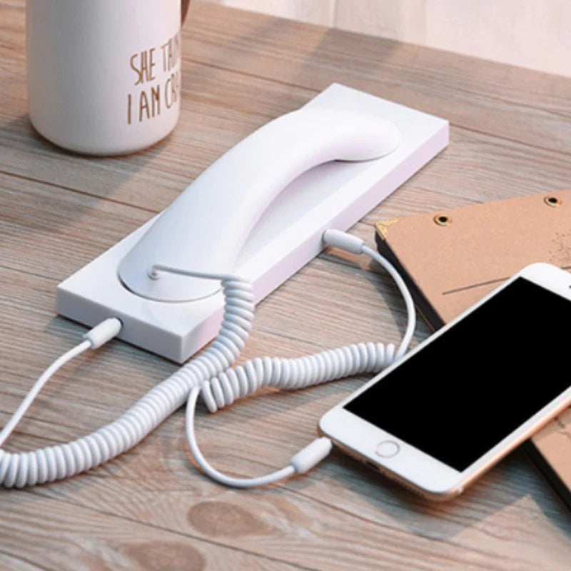 Retro telephone handset with Type-C/Lightning to 3.5mm adapter