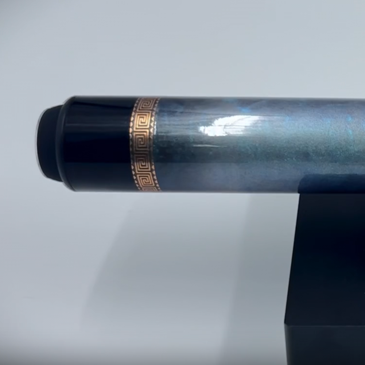 Carbon Fiber Pool Cue | High Precision Shots, Strong and Stable