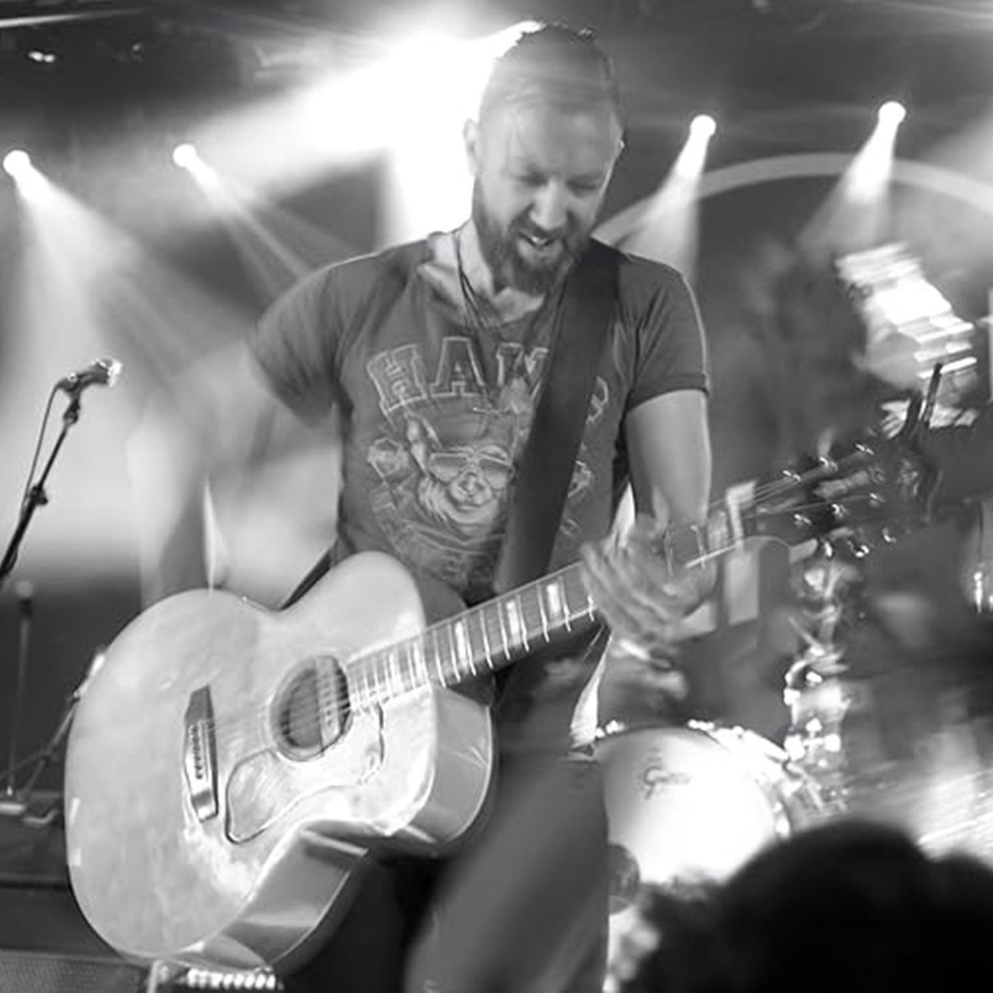 Passive soundhole pickup