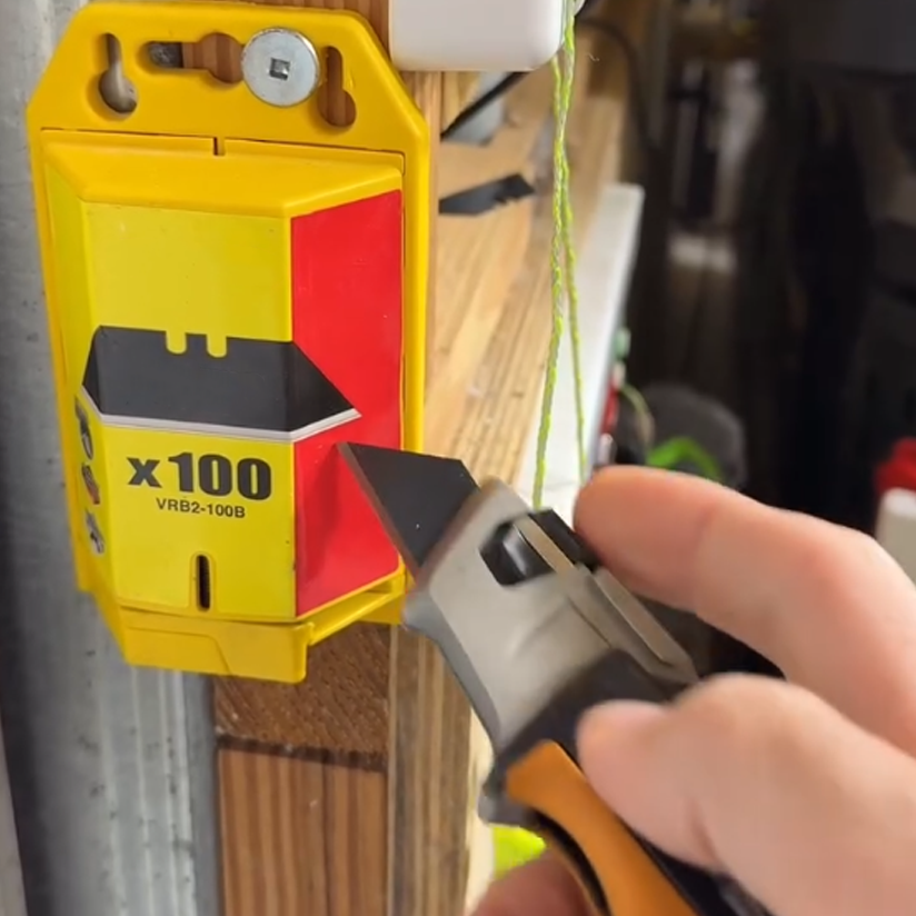 High-grade hardened steel multi-purpose cutting blades, 100 pieces per pack