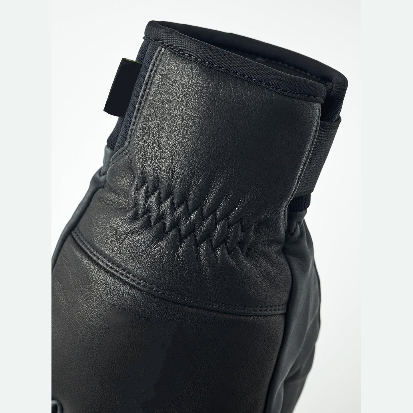 Gloves | The Perfect Combination of Warmth and Dexterity