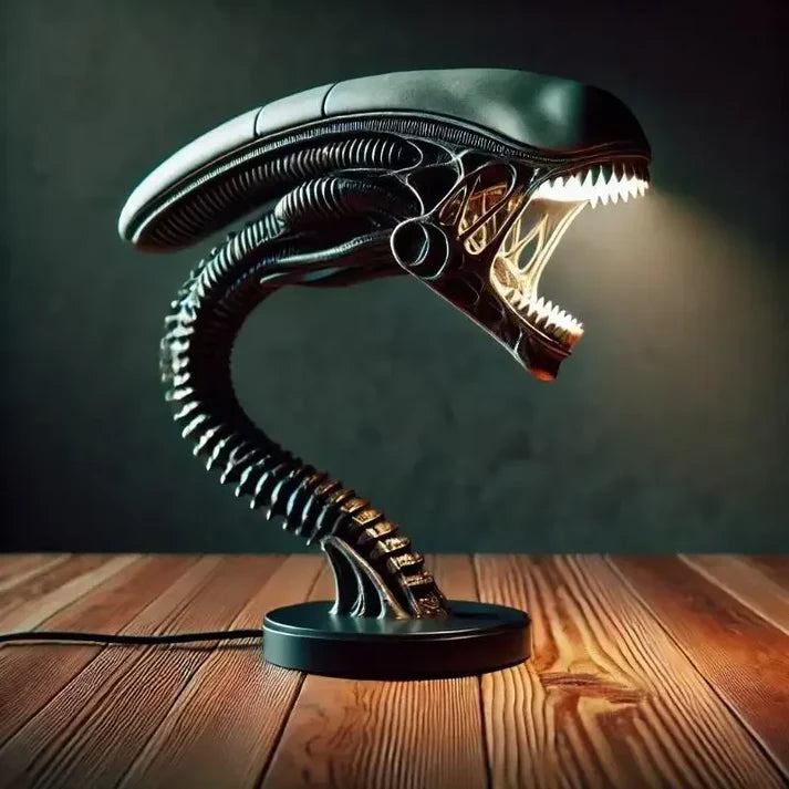 Xenomorph Alien Desk Lamp — Sci‑Fi Themed LED Decorative Ambient Light
