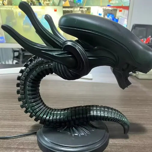 Xenomorph Alien Desk Lamp — Sci‑Fi Themed LED Decorative Ambient Light