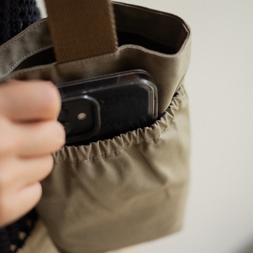 Insulated canvas beverage bag