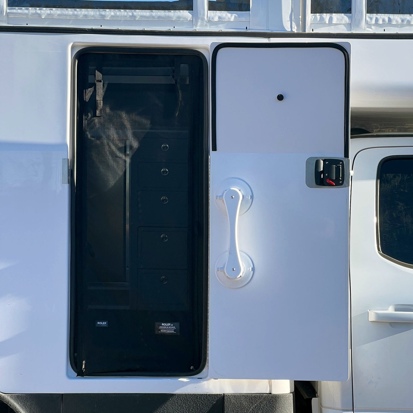 Heavy-Duty Vacuum Mount Handle with Dual 6" Mounts