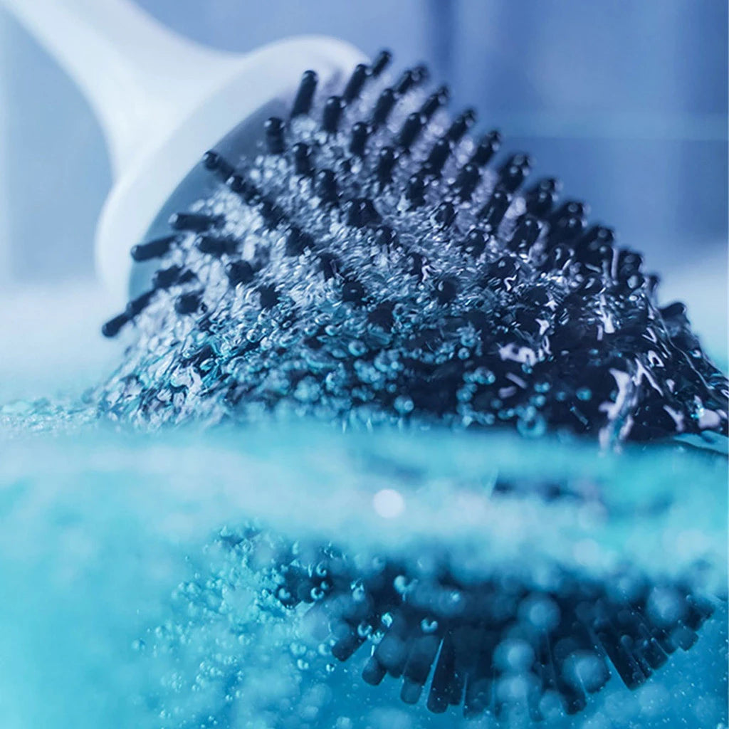 Electric toilet brush with USB rechargeable battery